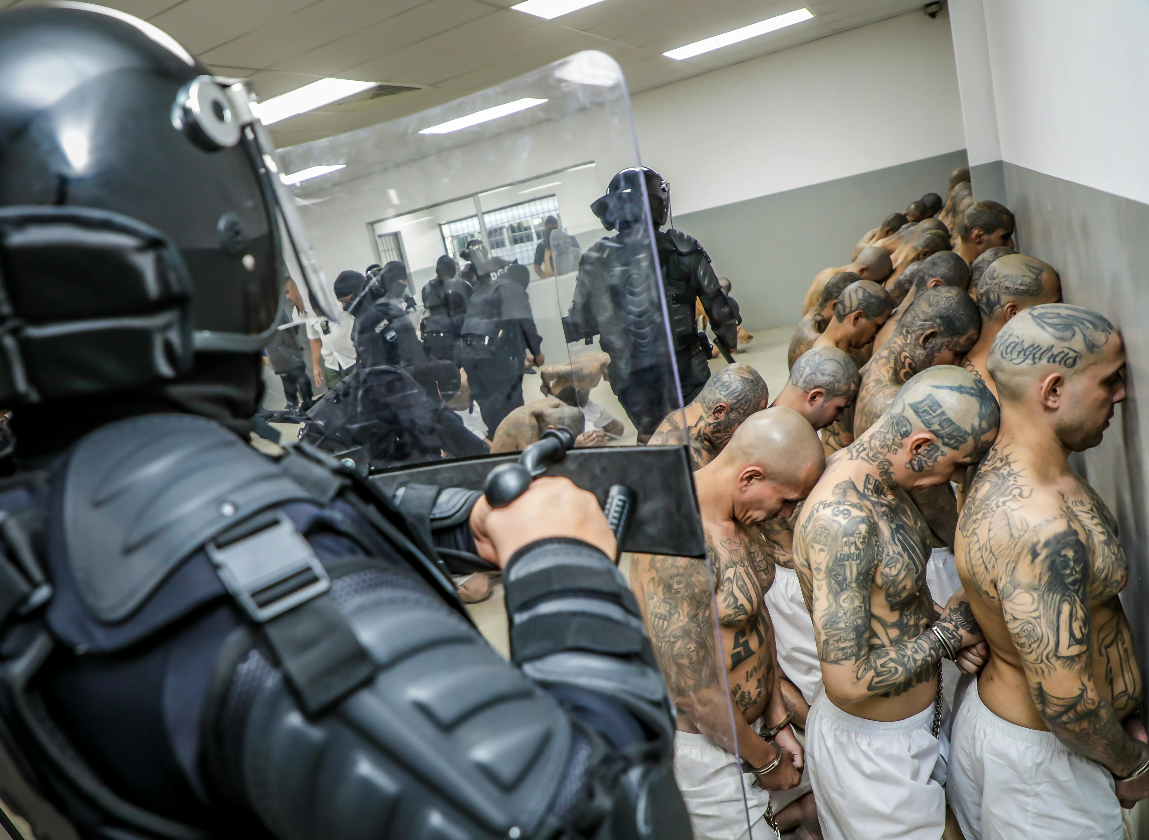 El Salvador’s Prison Crisis interactive documentary cover image